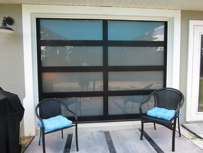 Building Photo - 362 Sunshine Ave