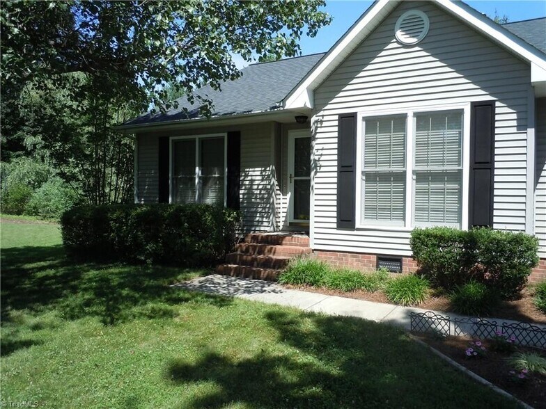 Building Photo - 4007 Sourgum Ct