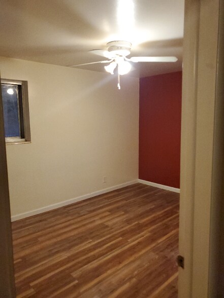 Building Photo - 1338 Henderson Dr