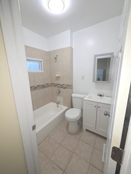 Building Photo - 202 Pierson St