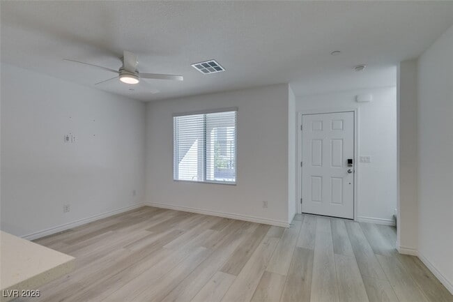 Building Photo - 6254 Foxes Dl St