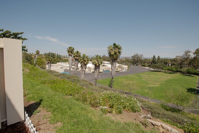 Building Photo - Great Townhome located in the 4S ranch next to Westwood elementary