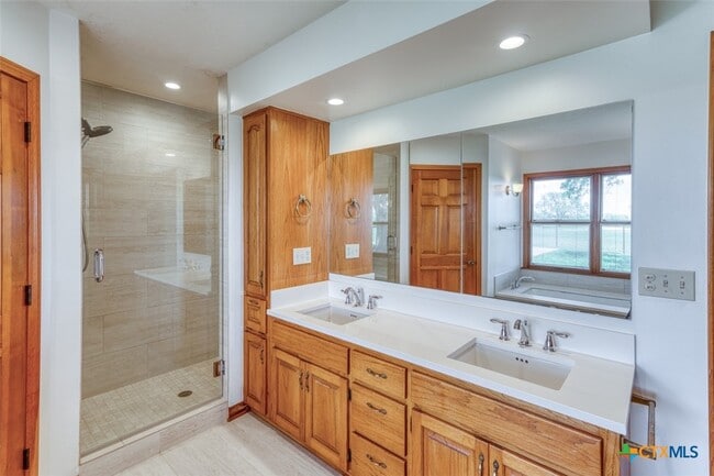 Building Photo - 614 Co Rd 207