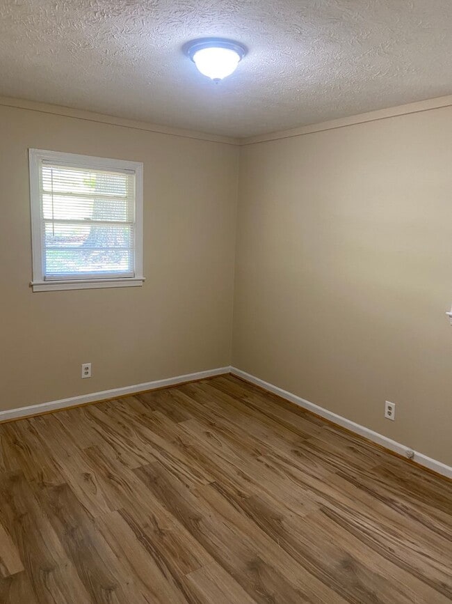 Building Photo - 4816 Wellborn Dr