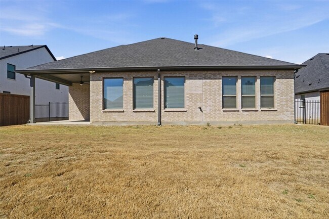 Building Photo - 513 Fieldstone Ln