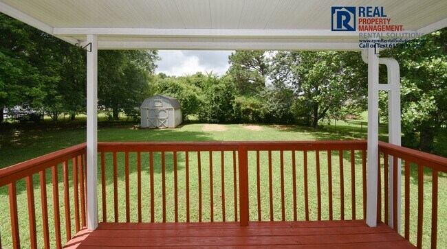 Building Photo - Great 3 bedroom home in Murfreesboro! Atta...