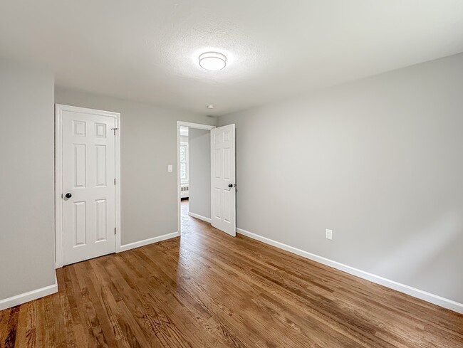 Building Photo - 85 Cold Spring Cir