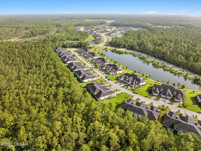 Building Photo - 829 Pinewood Dr