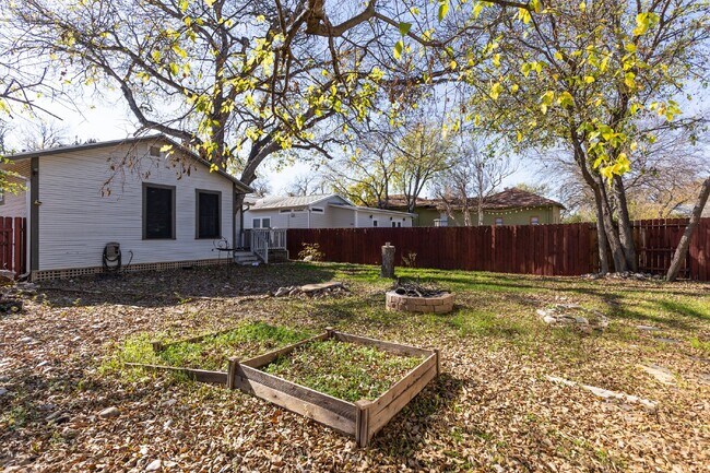 Building Photo - 209 Carolina St