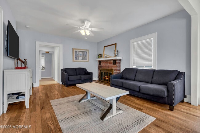 Building Photo - 8 President Ave