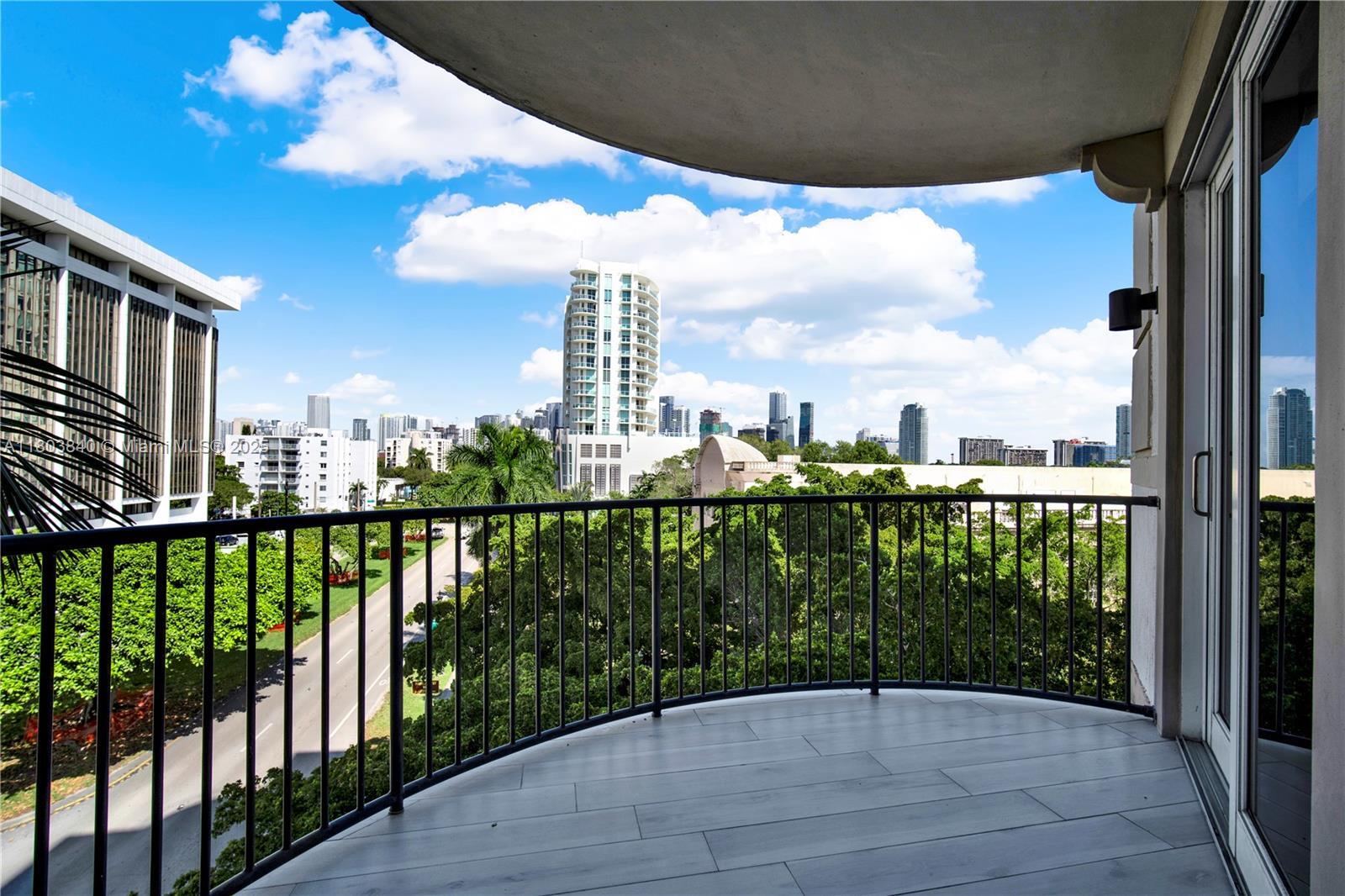 Building Photo - 2701 SW 3rd Ave