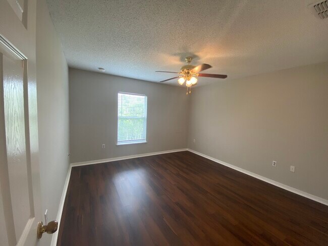 Building Photo - 4821 Preserve Blvd