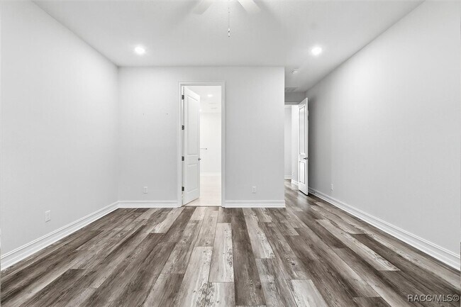 Building Photo - 4195 N Pink Poppy Dr