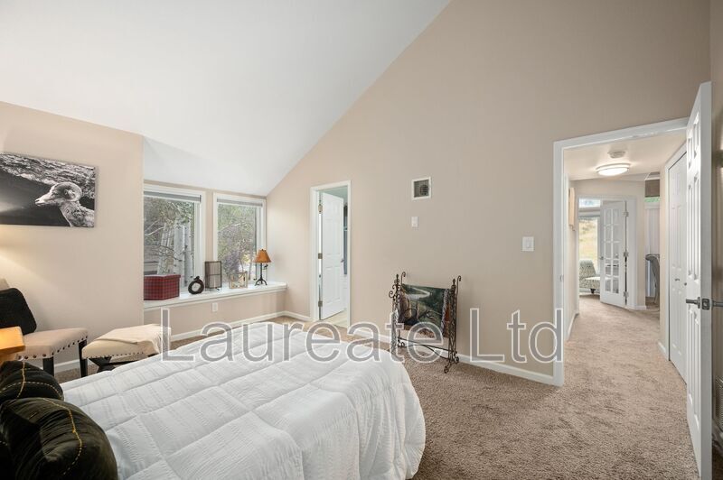 Building Photo - 23726 Pondview Pl