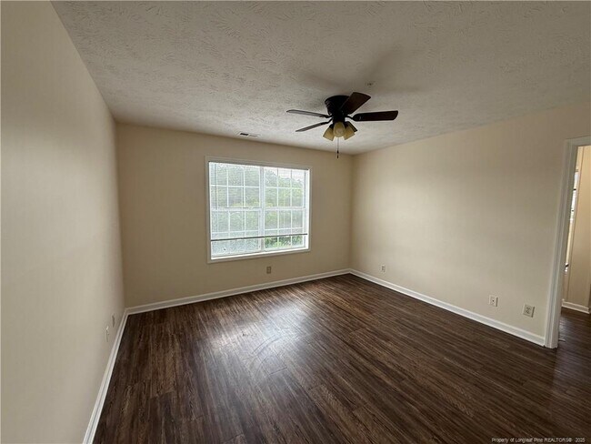 Building Photo - 300 Waterdown Dr