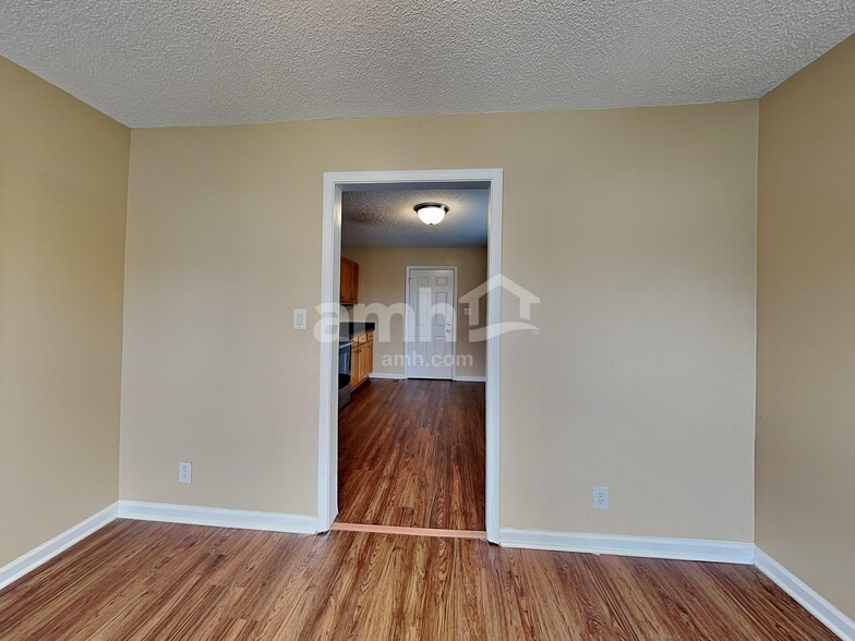 Building Photo - 3676 S Naples Ct