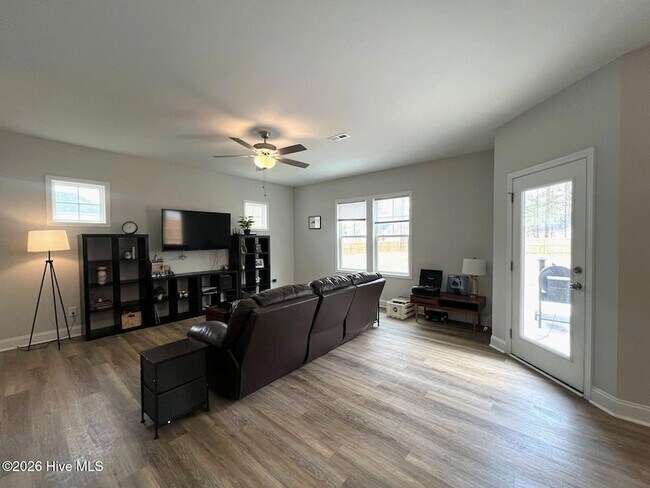 Building Photo - 280 Flying Bolt Dr