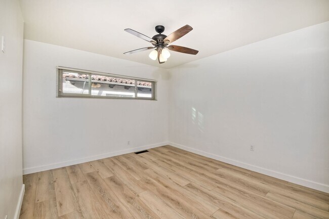 Building Photo - 766 Marsolan Ave