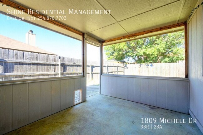 Building Photo - 1809 Michele Dr