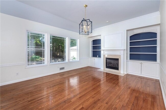 Building Photo - 5707 Community Ln
