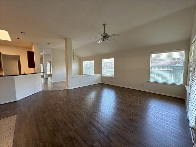 Building Photo - 6018 Twin Creek