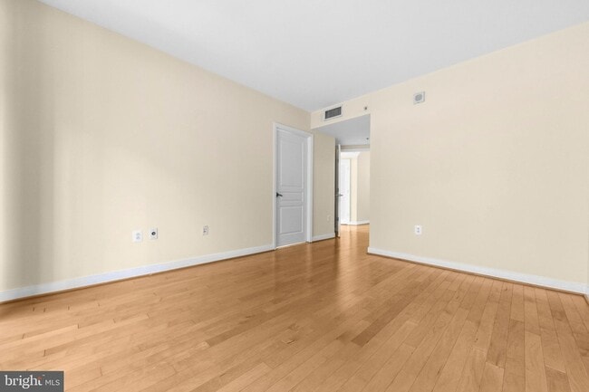 Building Photo - 631 D St NW