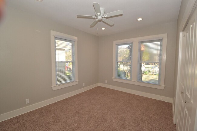 Building Photo - 7602 Blessing Ave