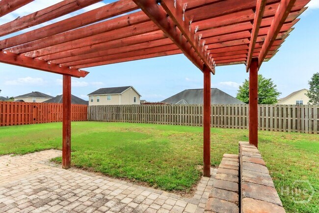 Building Photo - 255 Red Oak Dr