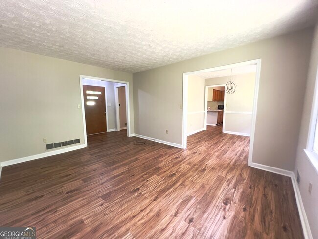 Building Photo - 1140 Barber Creek Dr