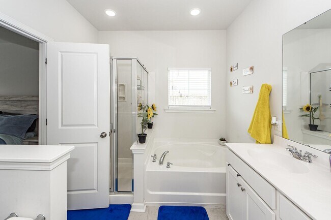 Building Photo - 4 Bedroom, 3 Bathroom home in Liberty Village - Goose Creek