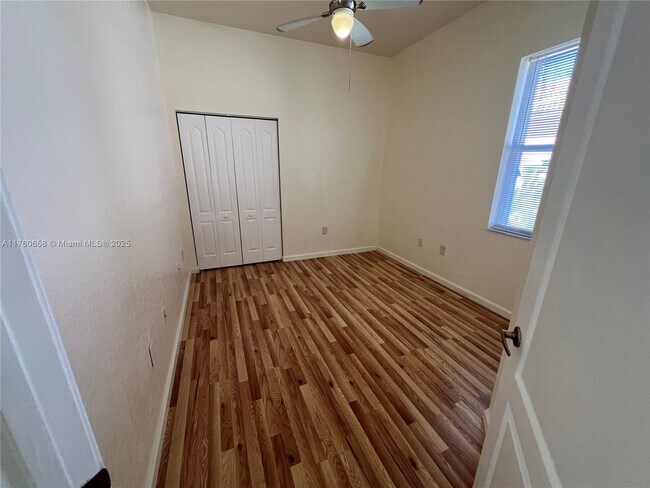 Building Photo - 2240 Portofino Ave