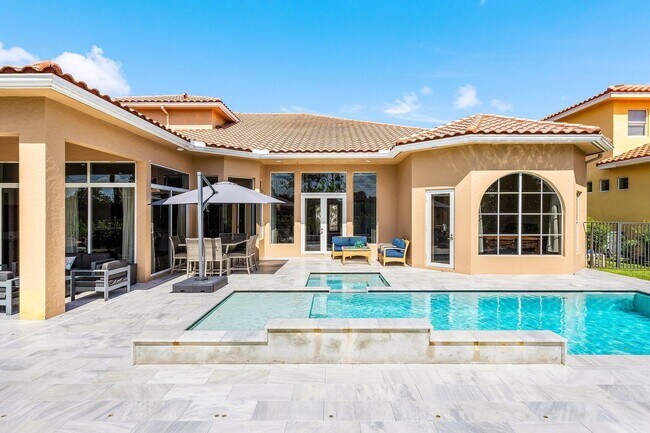 Building Photo - 3381 Lago De Talavera