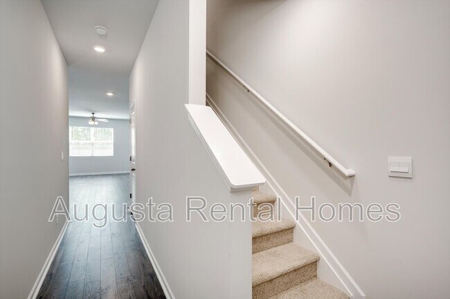 Building Photo - 3504 Firestone Dr