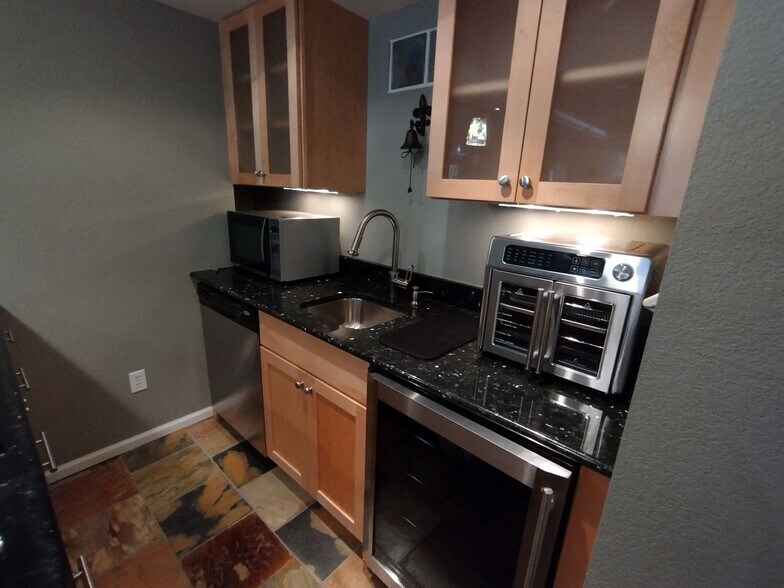 Building Photo - 2451 S Fundy Cir