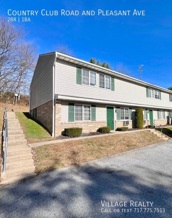 Building Photo - 605 Country Club Rd