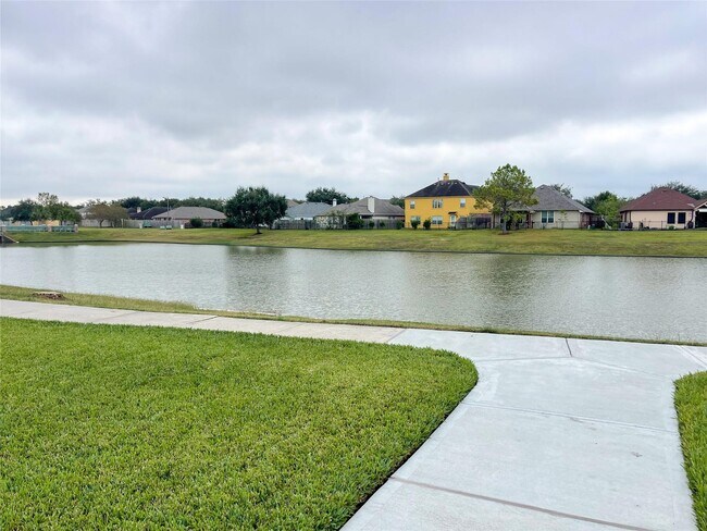 Building Photo - 3257 Gladewater Ln