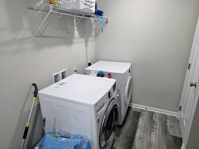 Building Photo - 950 8th St