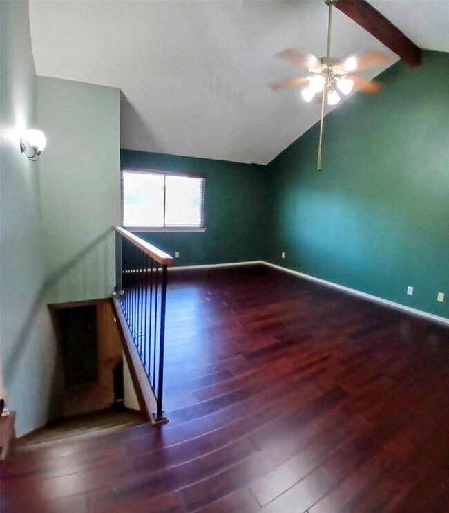 Building Photo - 8226 Summer Side Dr