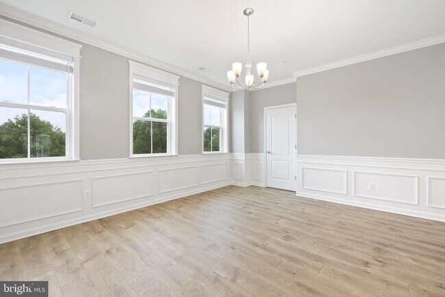 Building Photo - 4615 Crossing Ct