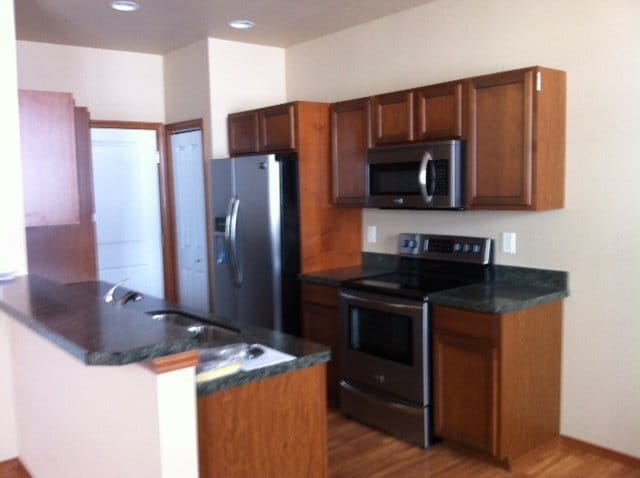 Building Photo - 4350 Glenwood #C