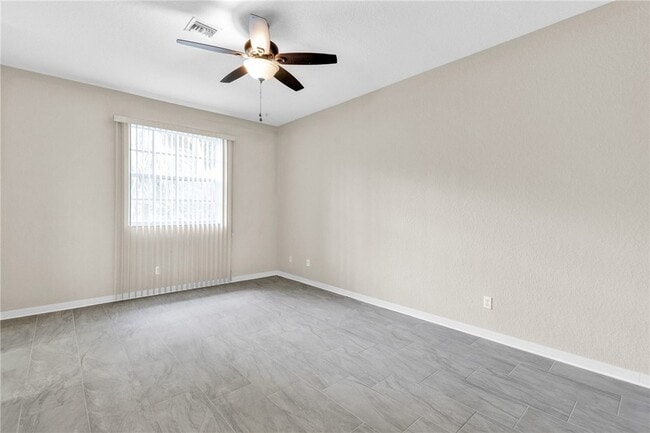 Building Photo - 9943 E Villa Cir