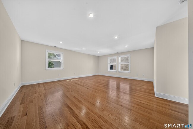 Building Photo - 88 Maple Tree Ave