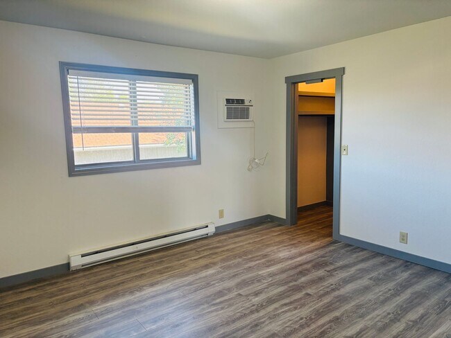 Building Photo - Renovated 3BR condo w/ garage & private yard **MOVE IN SPECIAL - See details below**
