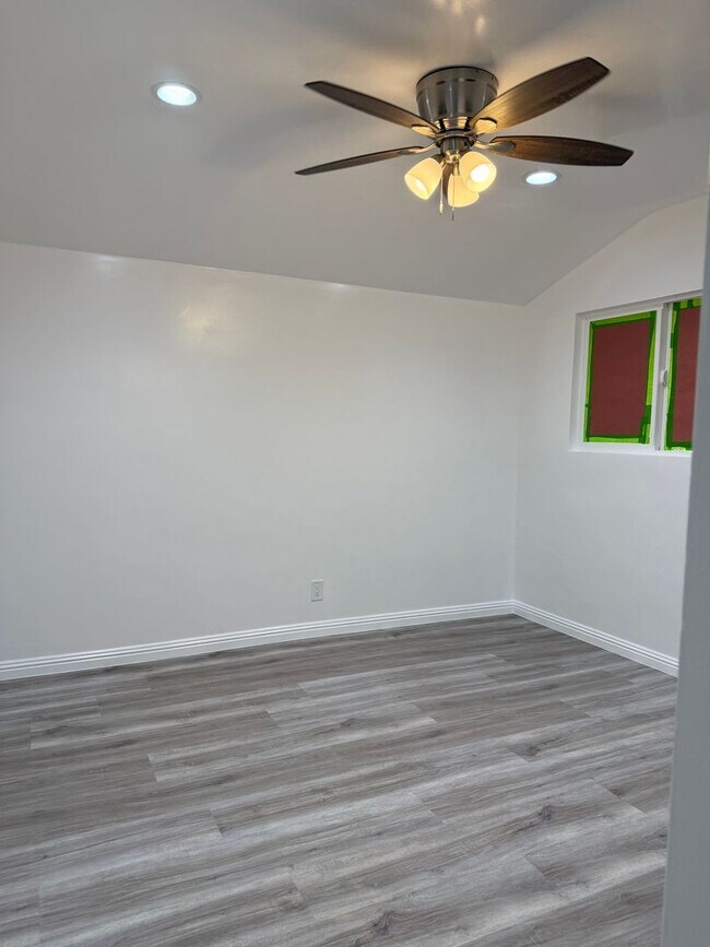 Building Photo - 12747 Vose St