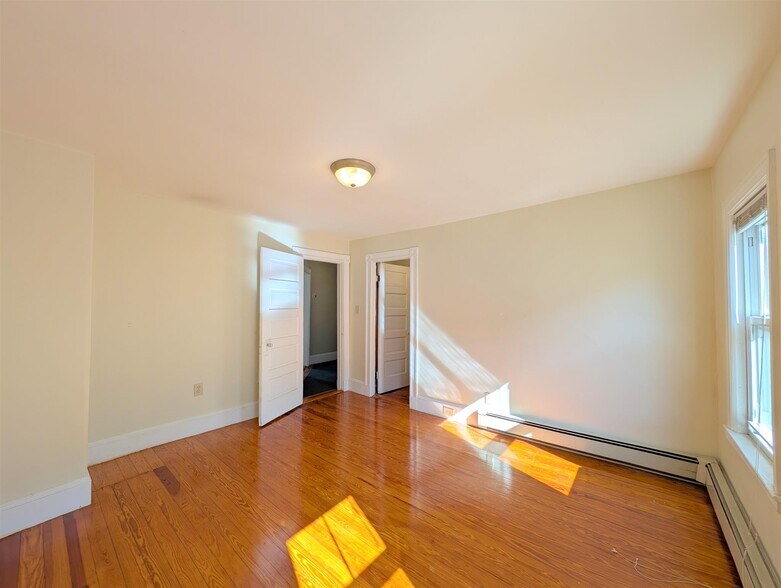 Building Photo - 41 Bay State Ave