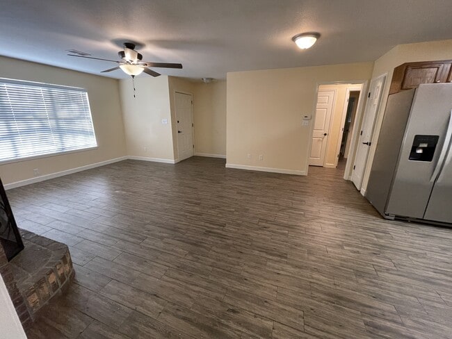 Building Photo - 4402 S Caraway Rd