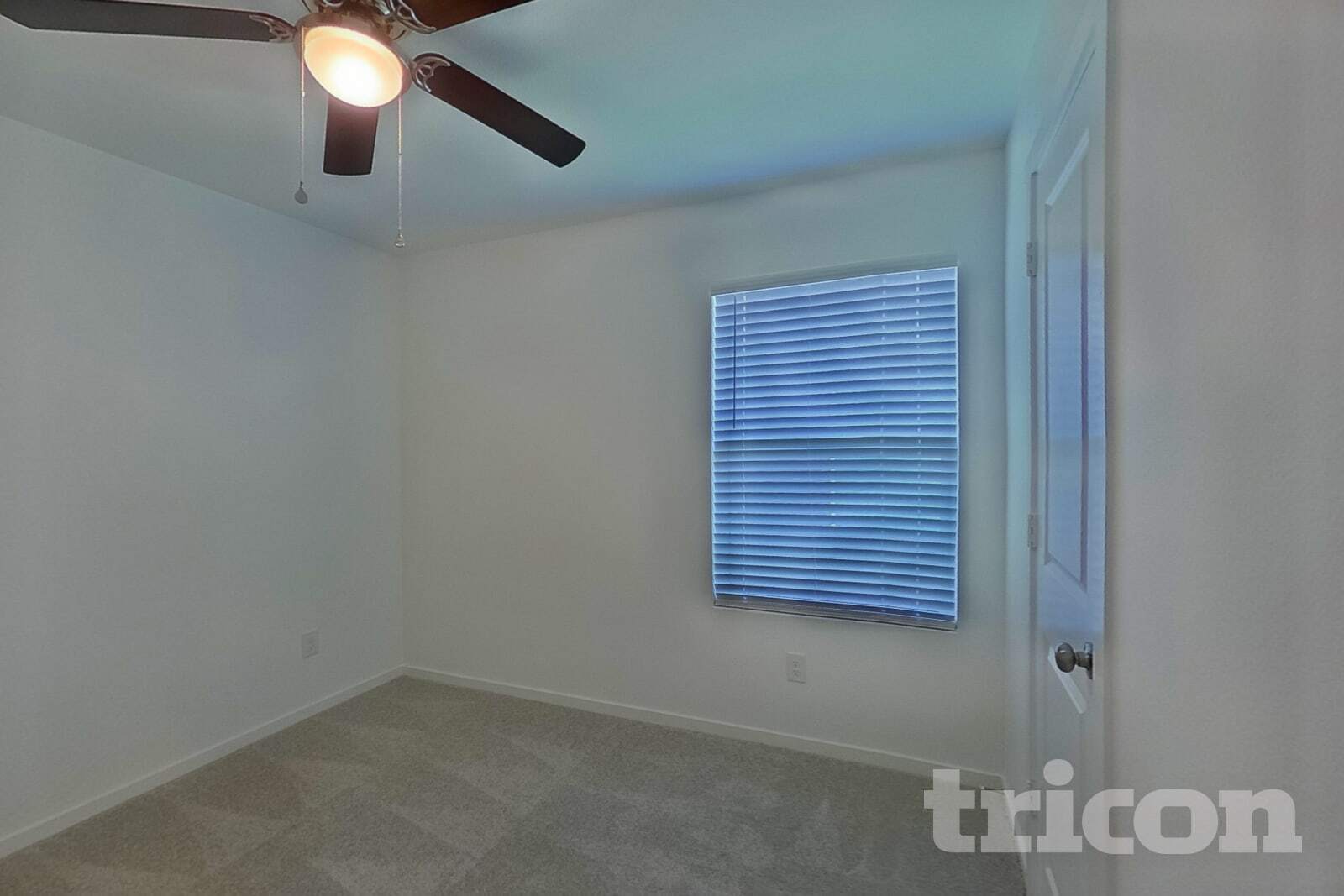 Building Photo - 827 Ginkgo Wy