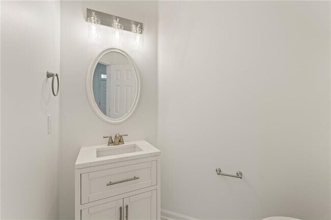 Building Photo - 2137 Berryhill Cir SE