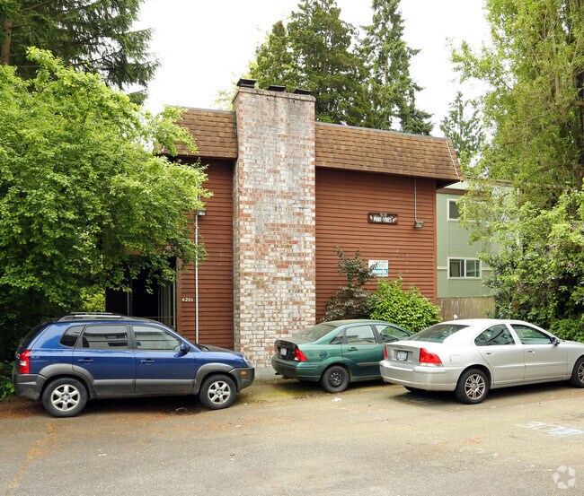 Building Photo - Mah-Yoos Apartments