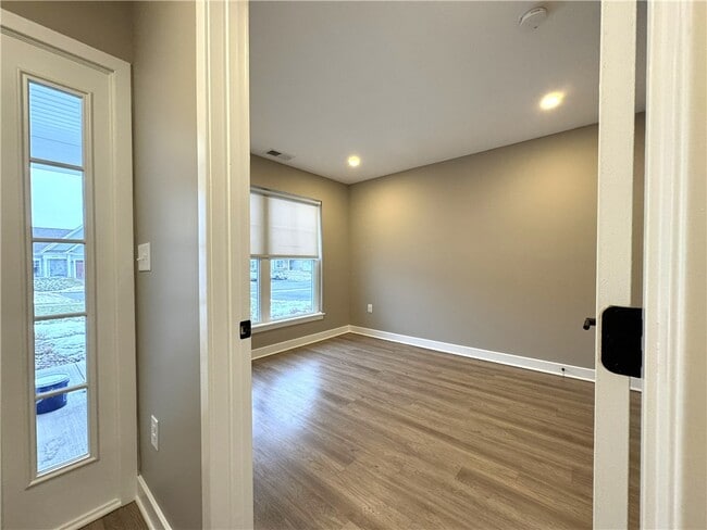 Building Photo - 575 Championship Dr